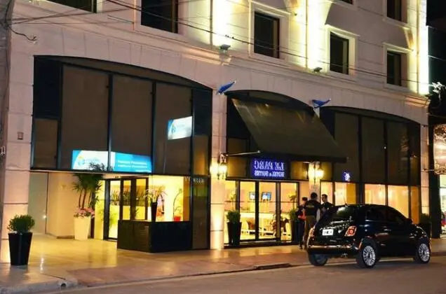 Le Parc Hotel & Suites de Villa Mar├Гa.