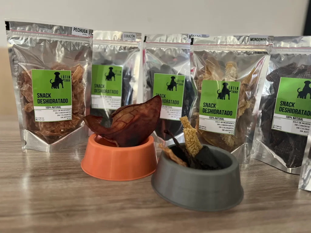 Emprendedores crearon una l├Гnea de snacks saludables para mascotas