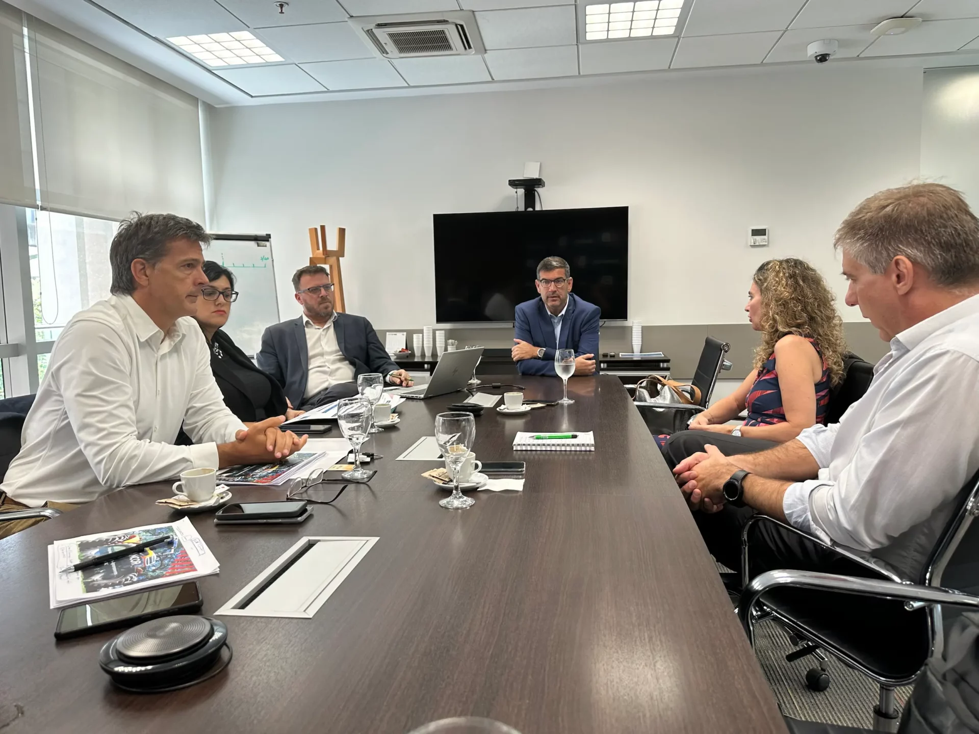 Anuncian créditos para compra de maquinaria agrícola por 10 mil millones