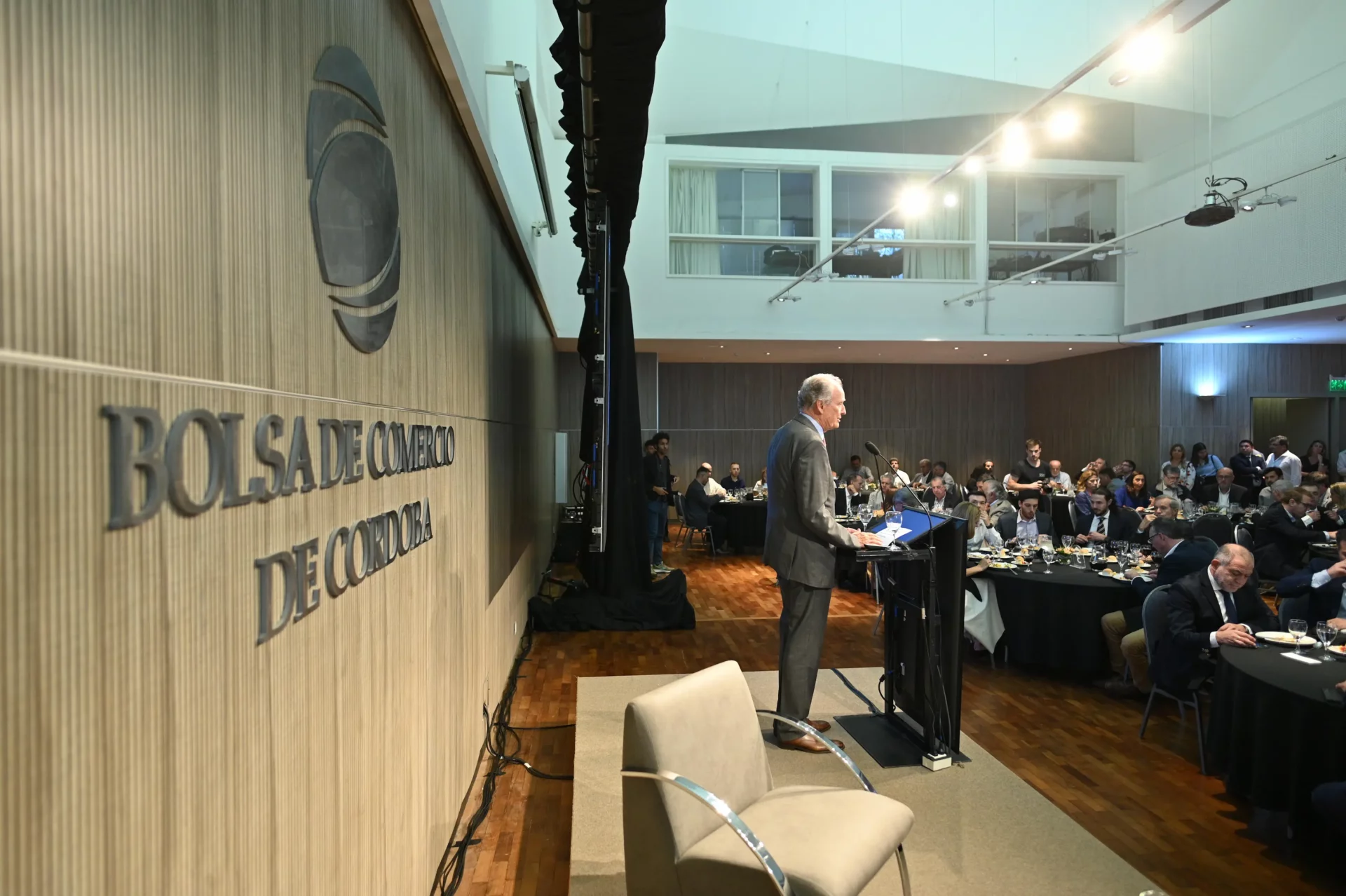 Referentes del Banco Mundial disertaron en Córdoba