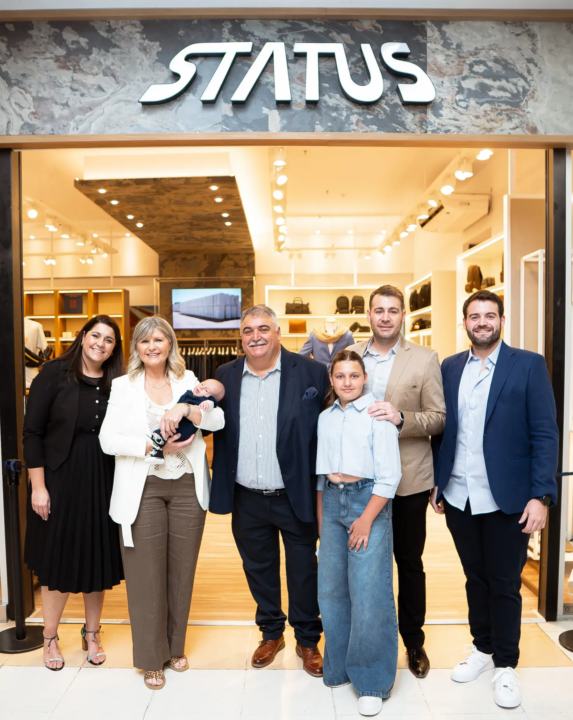 Status lleva sus 41 años de calidad y prestigio al Villa María Shopping