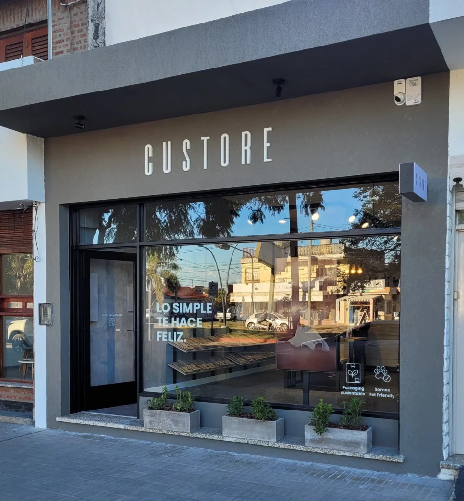 Custore abrió en Villa María: la marca de básicos que apuesta al “vivir simple”