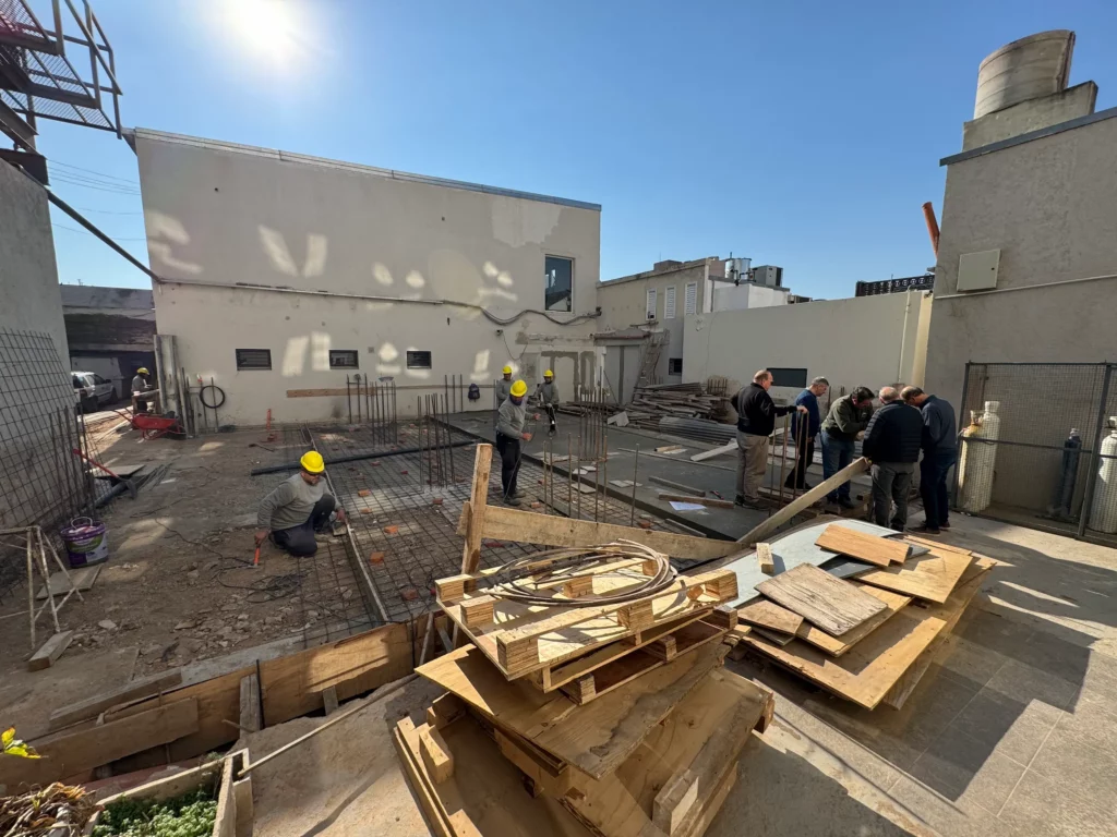 Roentgen inició la construcción de un nuevo edificio para ampliar su Centro Médico