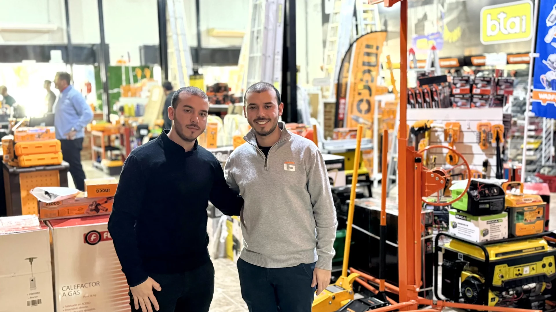 Gemelo_Gagnotto_Ferreteria De vender tornillos a ser un fenómeno viral que arrasa en ventas