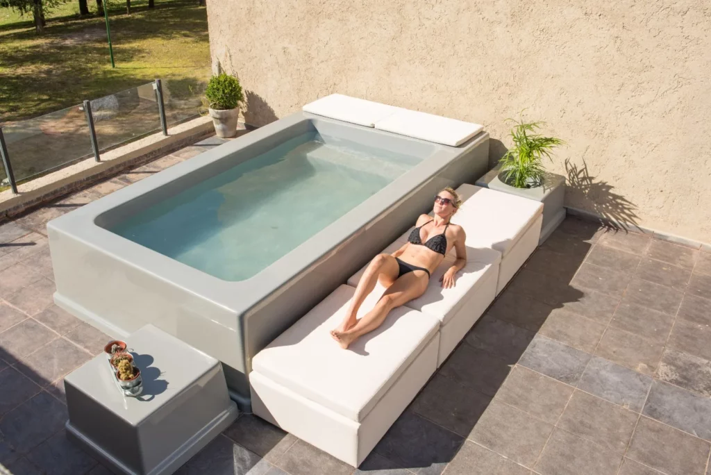 Indusplast fortalece su presencia en Villa María con el respaldo de Playa y Sol